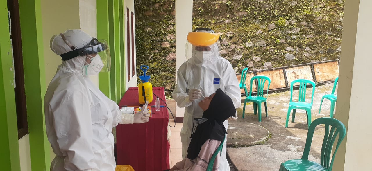 Cegah Covid-19, Desa Cigendel Gelar Test Swab 